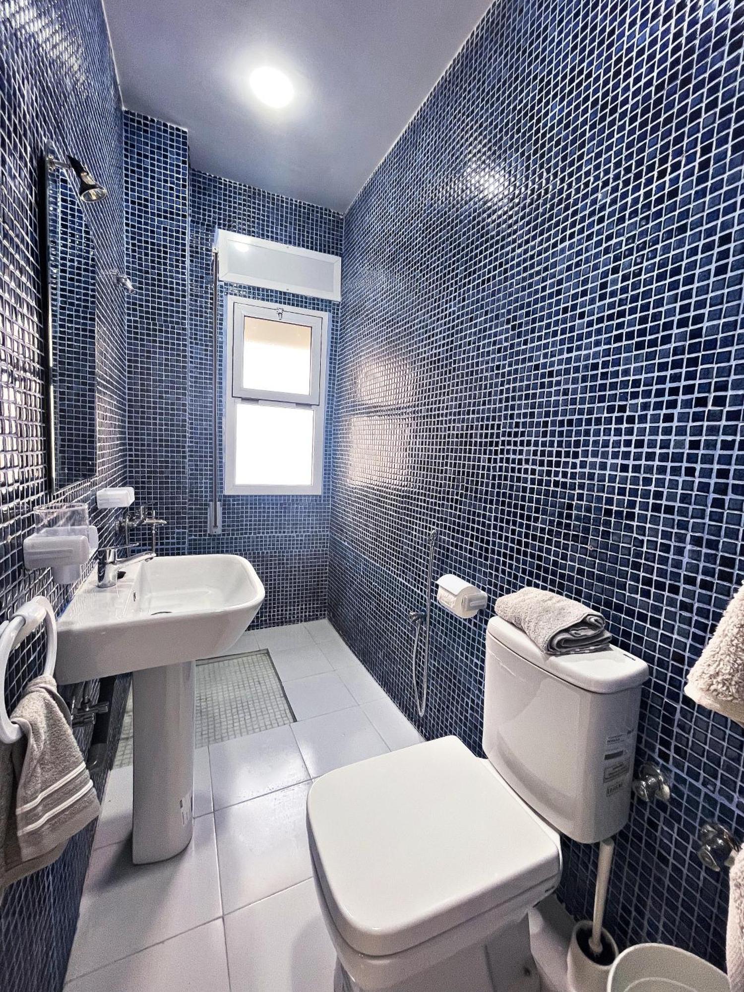 Hostal Mh Borj Мартиль Экстерьер фото